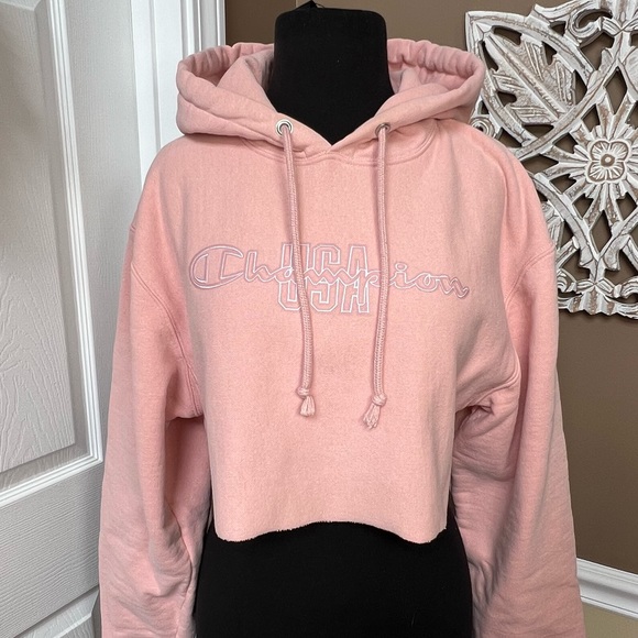 Champion Tops - ⭐️ CHAMPION USA Baby Pink Cropped Comfy Cozy Hoodie Sweatshirt Size EXTRA SMALL